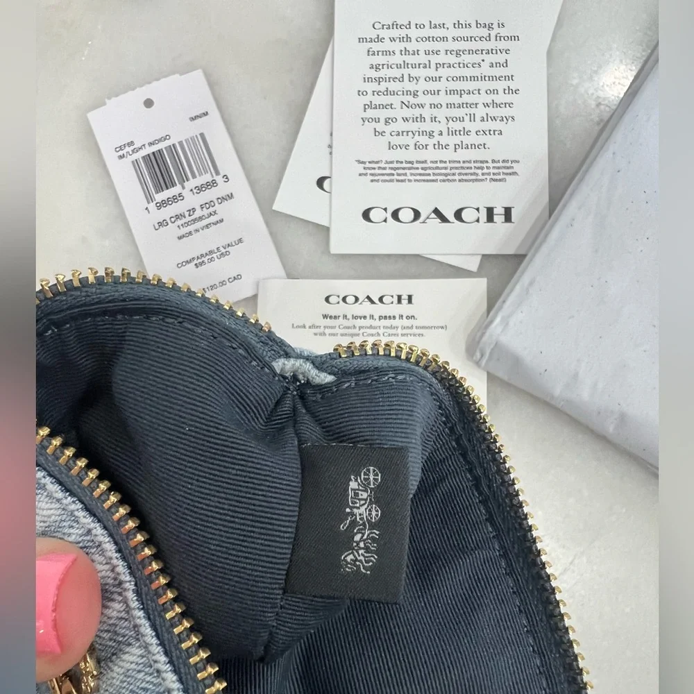 Coach Large Corner Zip Wristlet In Loved Denim - Picture 3 of 9
